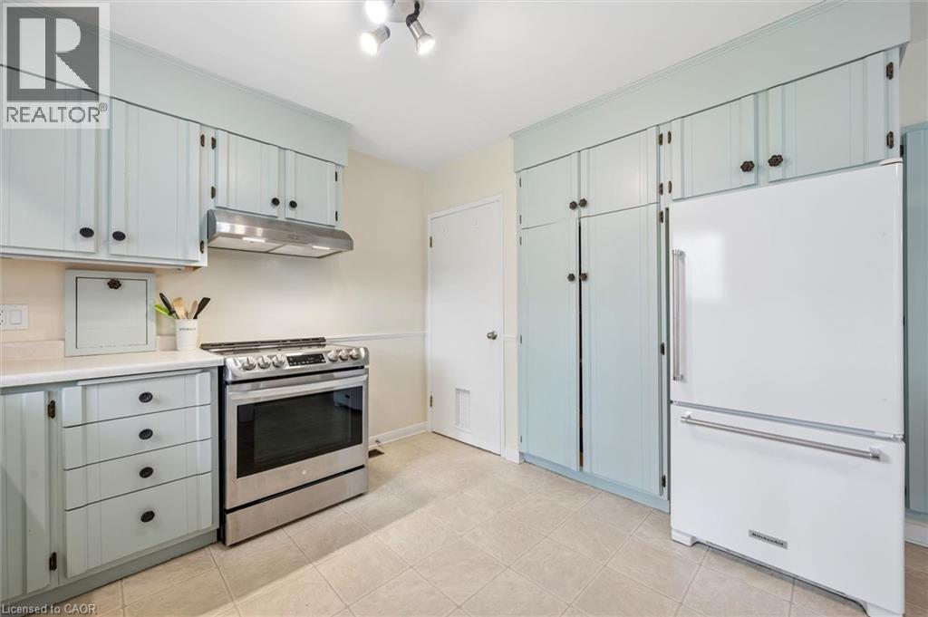 20 KATHERINE Crescent - 12