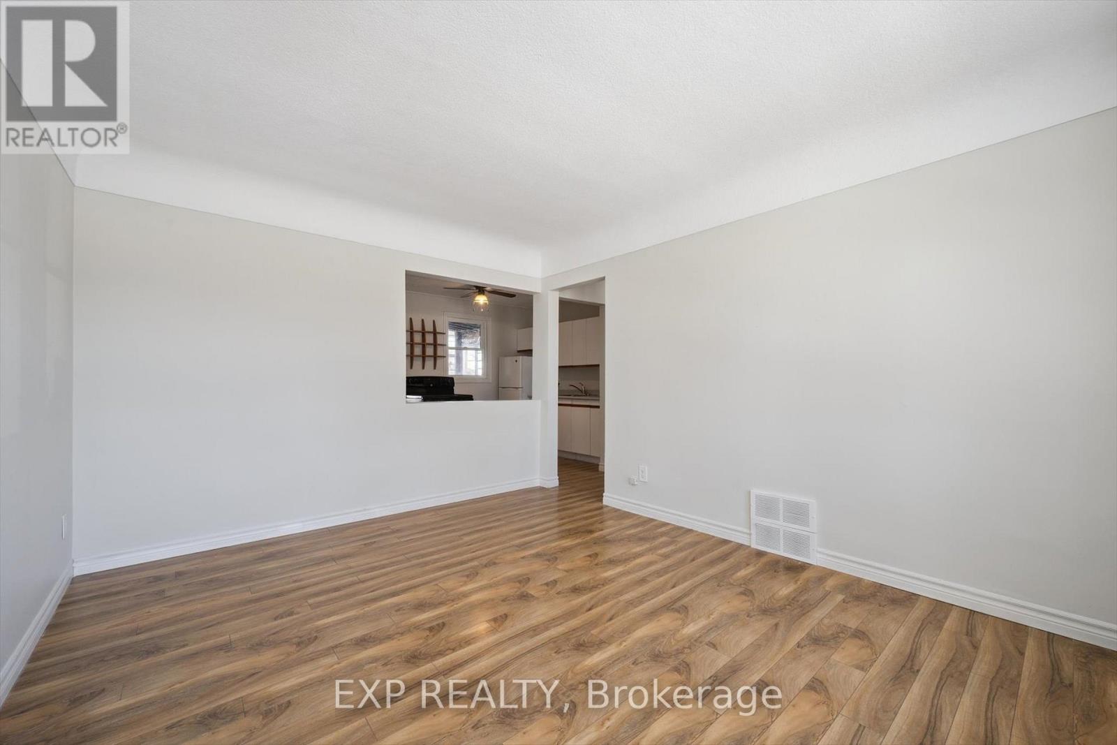 253 SYDNEY STREET S - 4