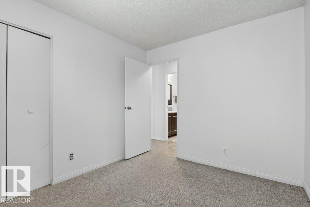 882 KNOTTWOOD RD S NW, Edmonton