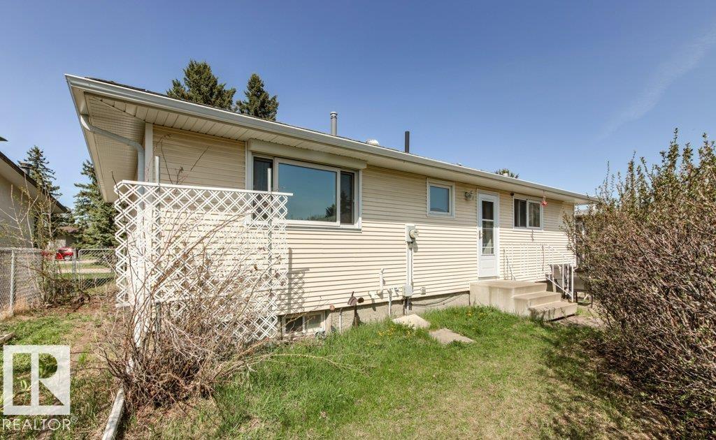 882 KNOTTWOOD RD S NW, Edmonton