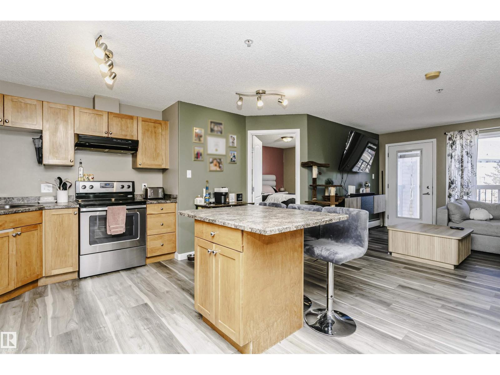 #5217 7335 SOUTH TERWILLEGAR DR NW - 9