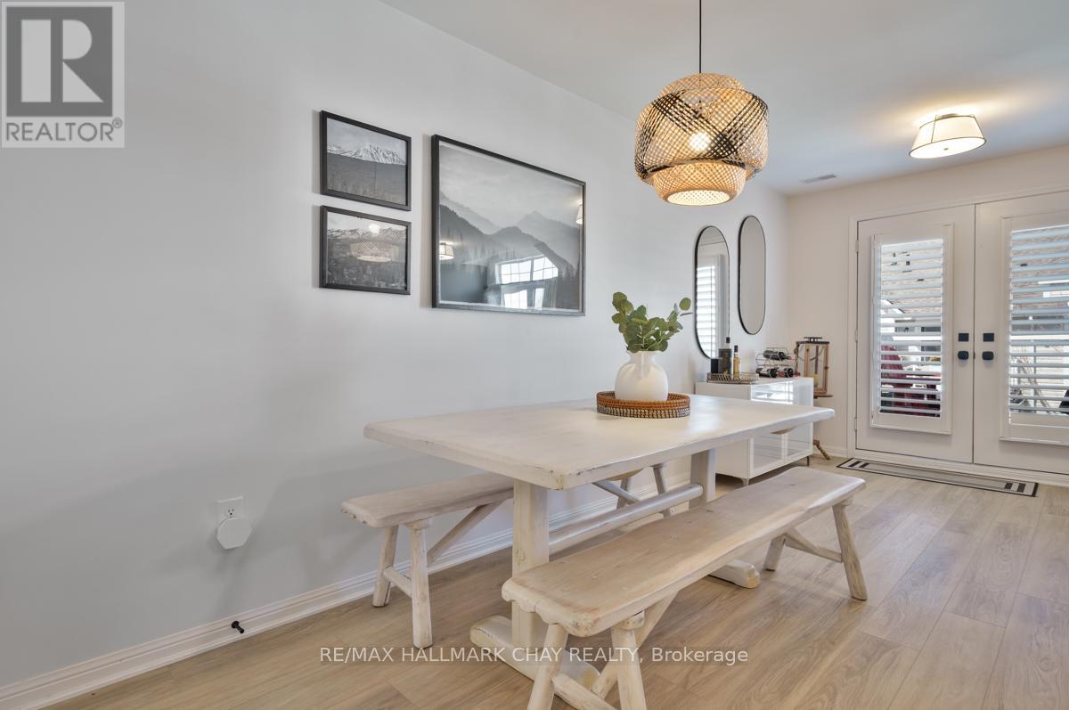 6 CARNOUSTIE LANE - 16