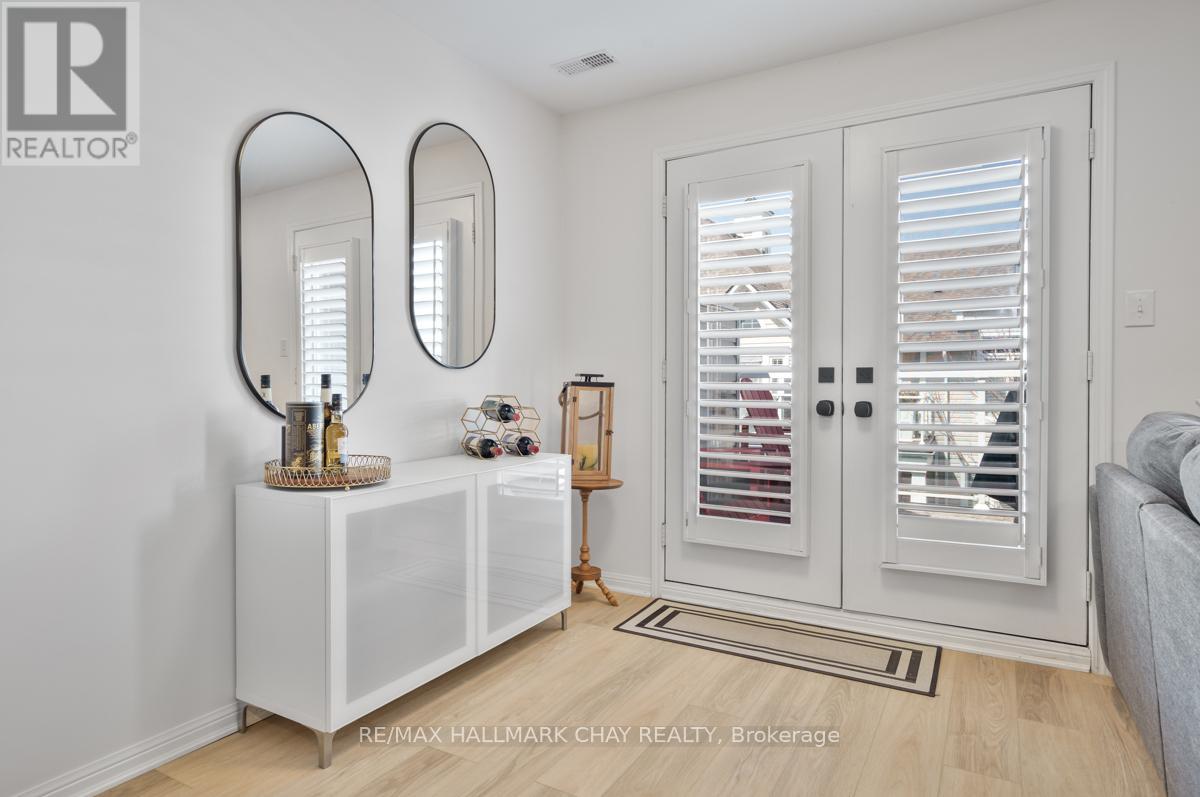 6 CARNOUSTIE LANE - 18