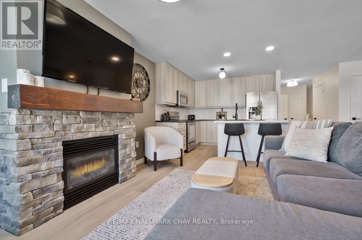 6 CARNOUSTIE LANE - 4