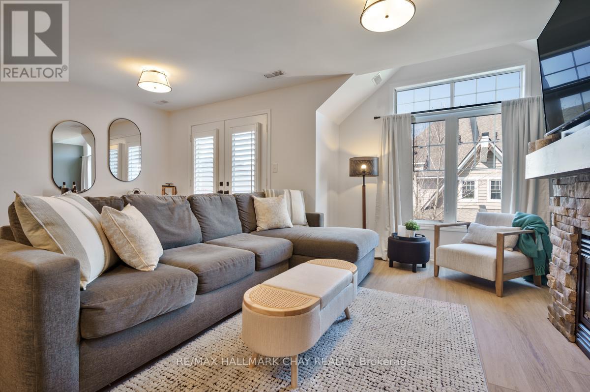 6 CARNOUSTIE LANE - 8