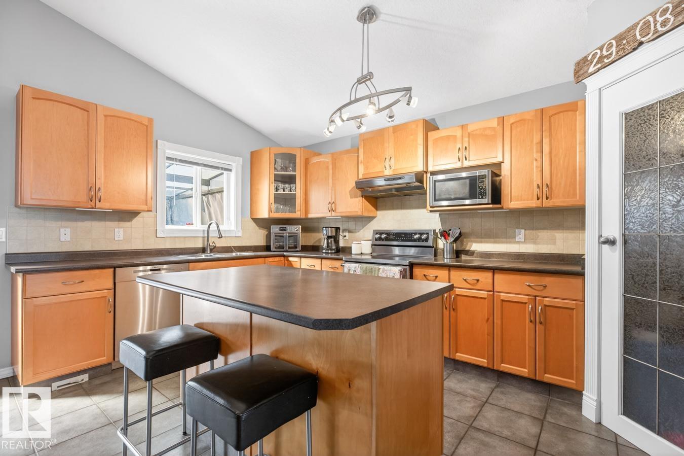 13419 140 AV NW, Edmonton