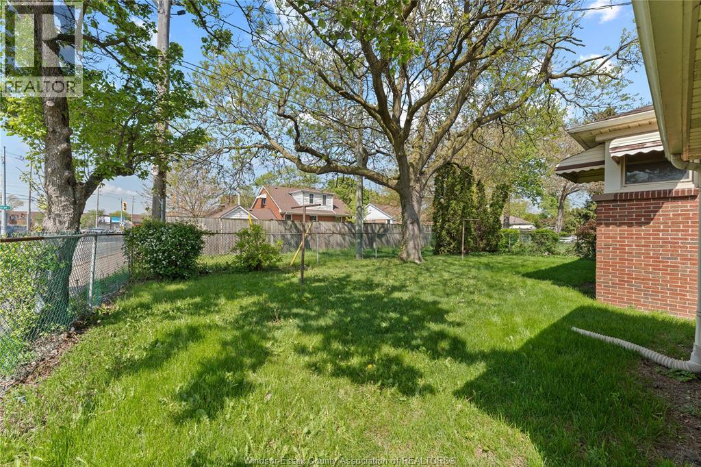 295 HENKEL PLACE, Windsor, Ontario, N8Y2E8 — Photo 12