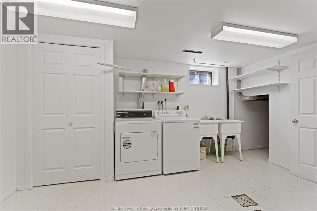 295 HENKEL PLACE, Windsor, Ontario, N8Y2E8 — Photo 2