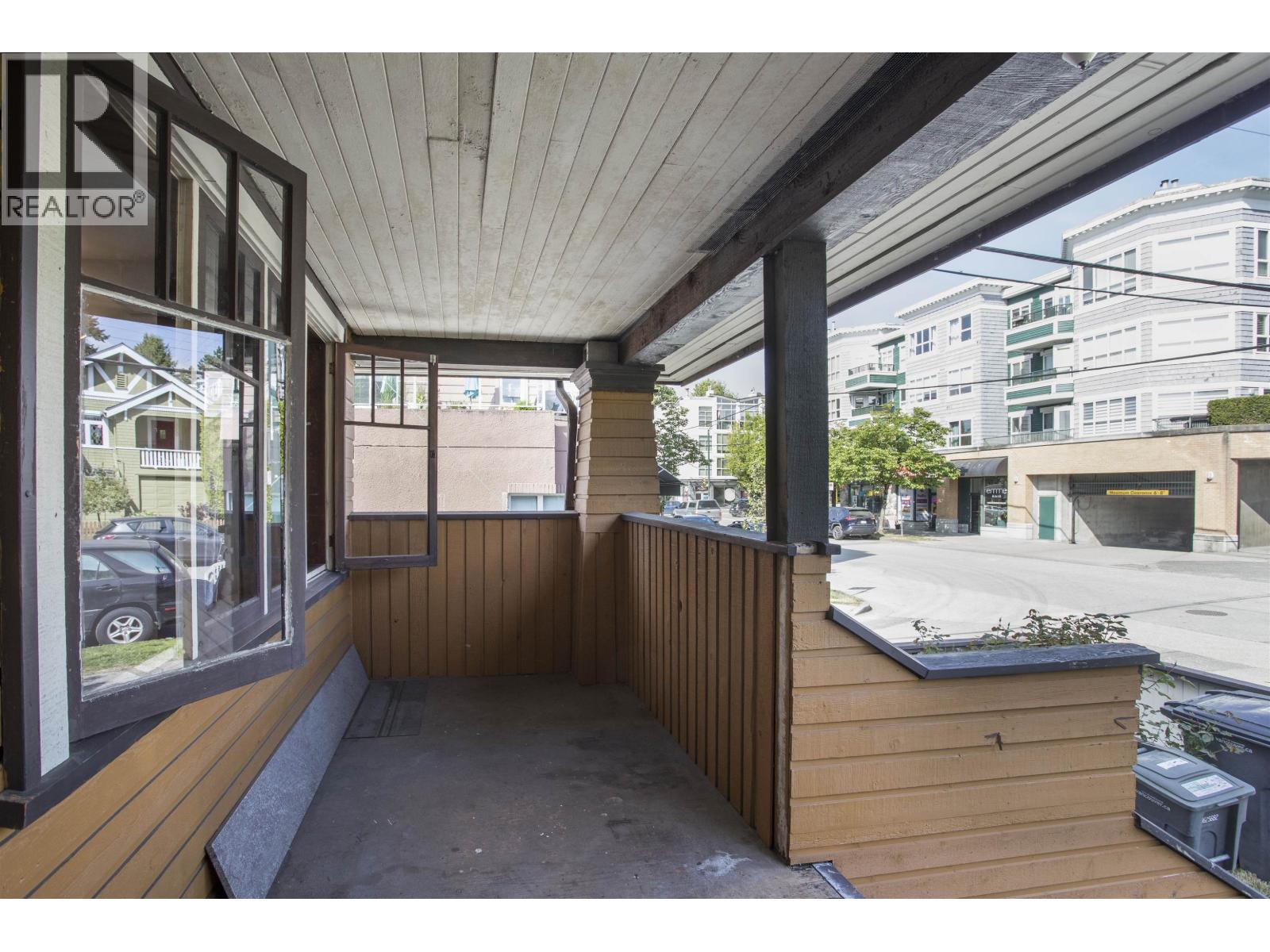 2051 STEPHENS STREET — photo 3