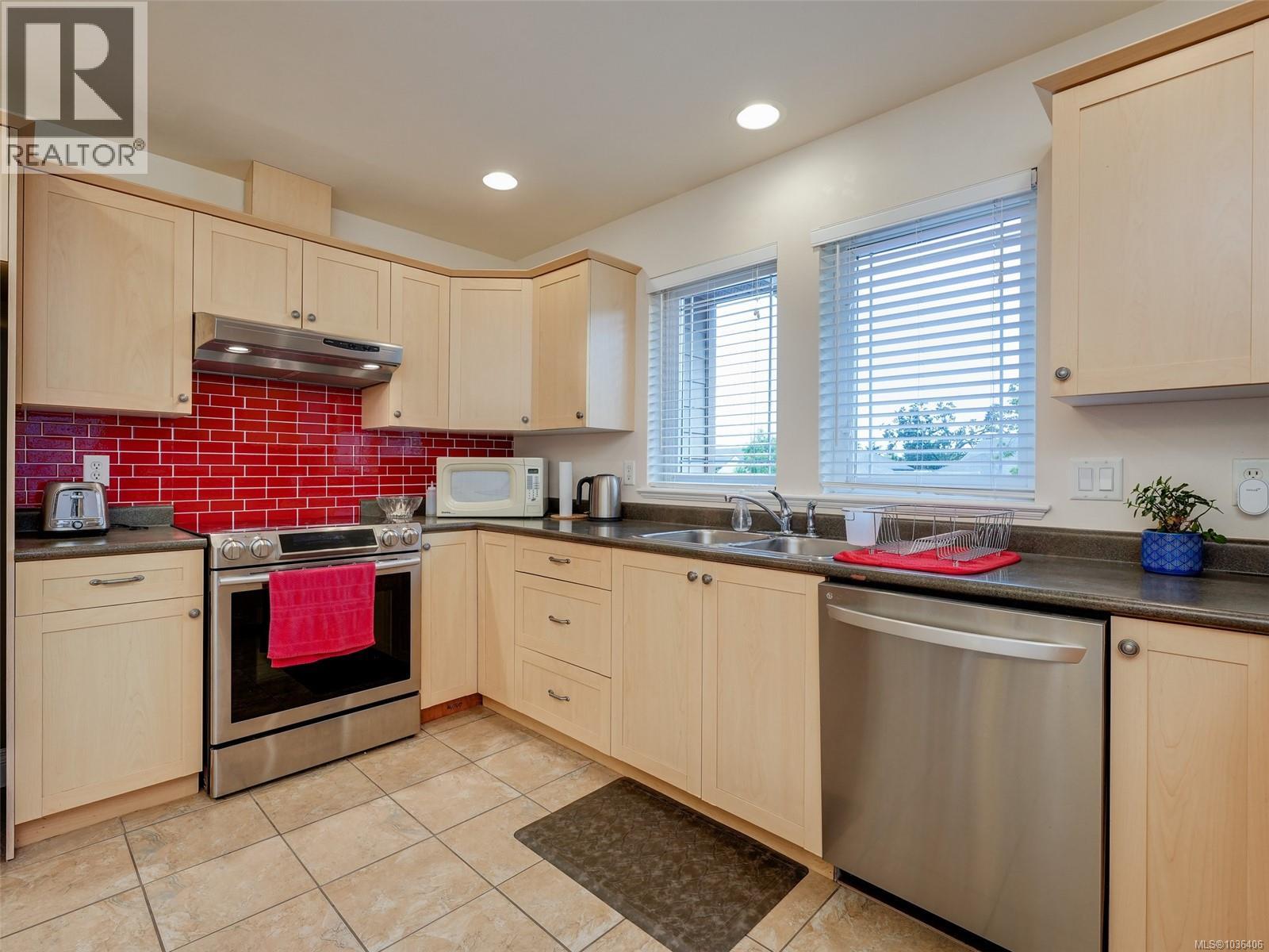 4040 Blackberry Lane - 10