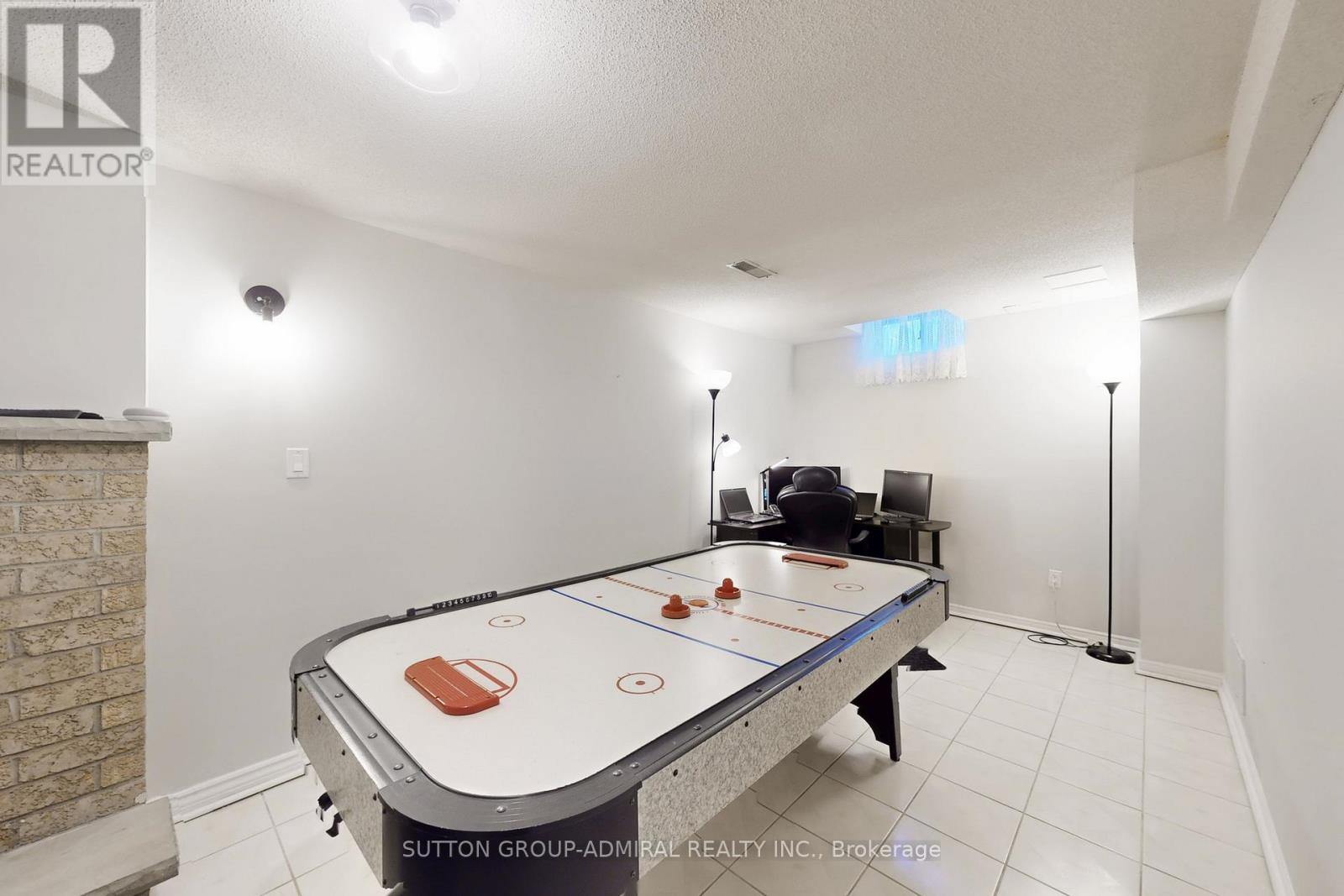 284 LANCREST STREET - 44