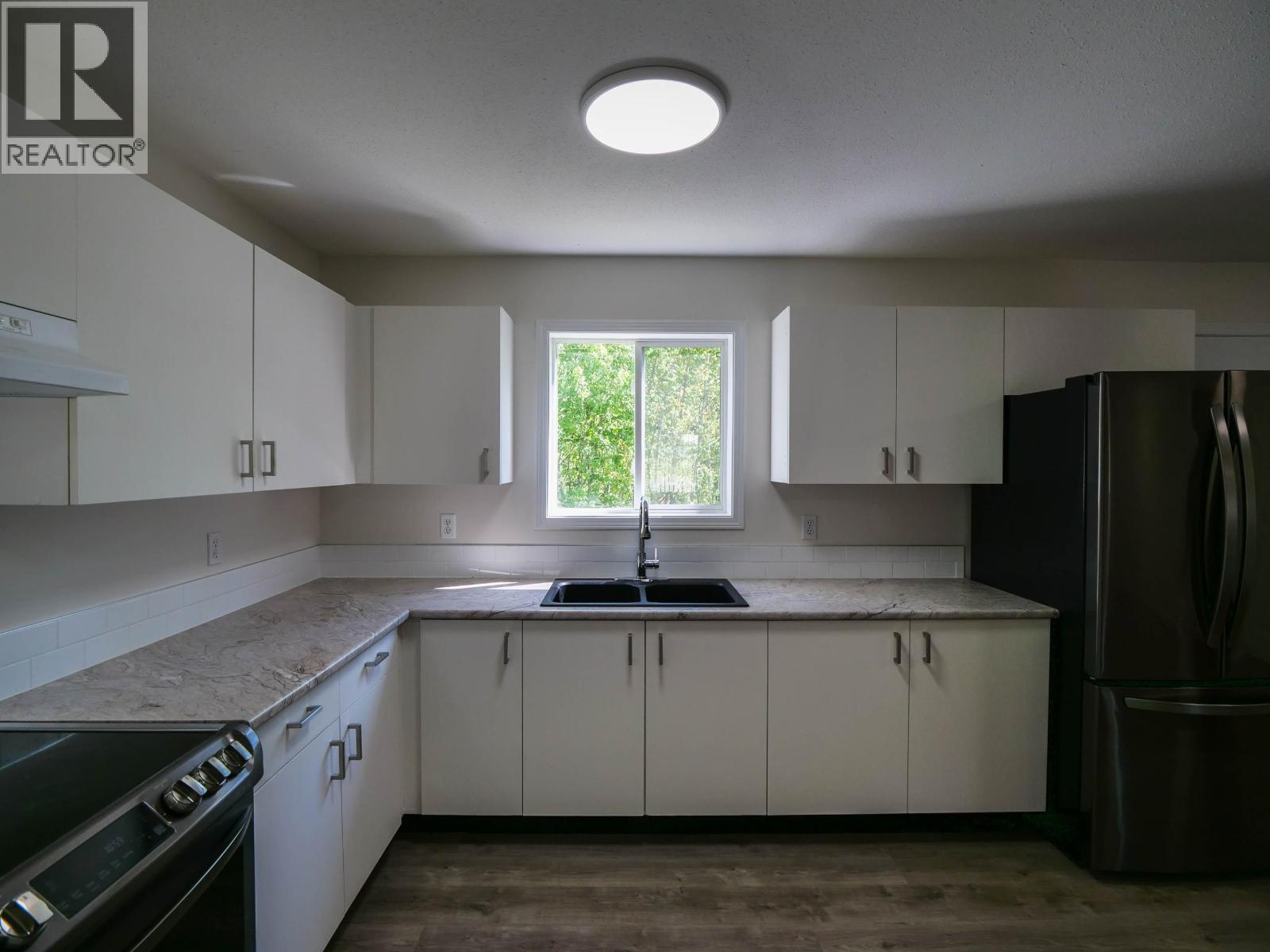 #1 410 PINCHBECK STREET - 14