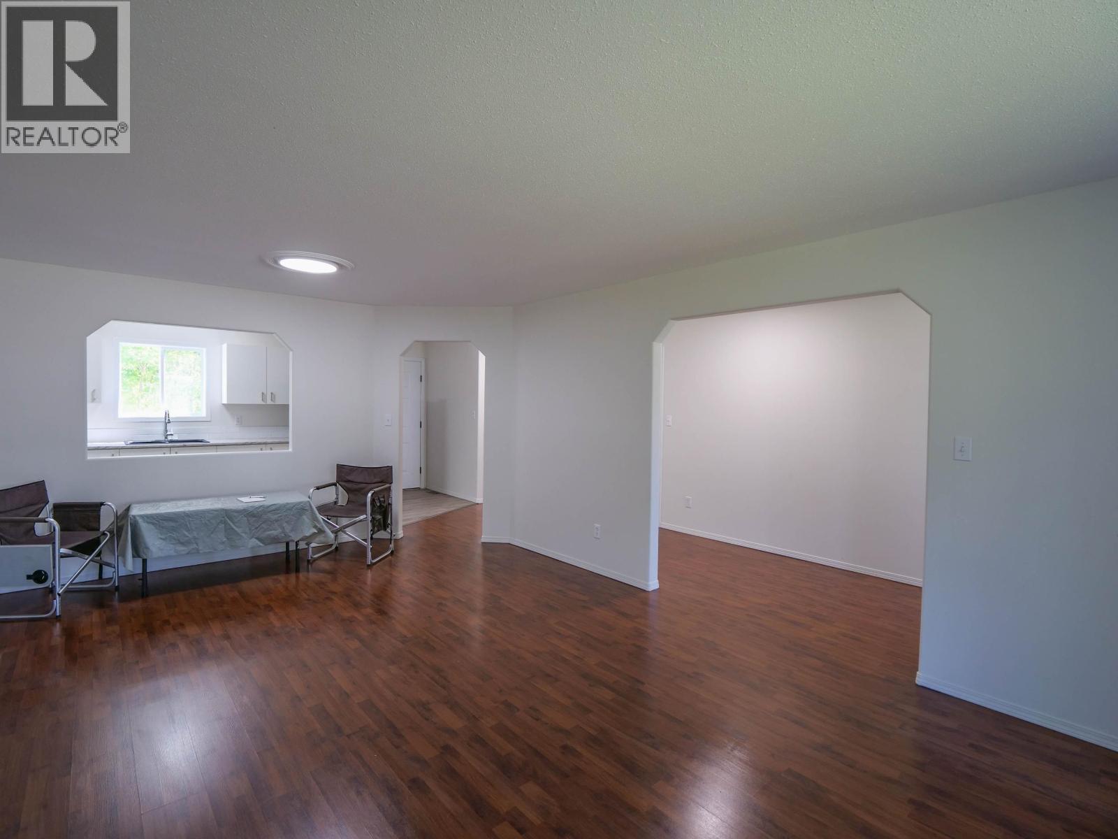 #1 410 PINCHBECK STREET - 9
