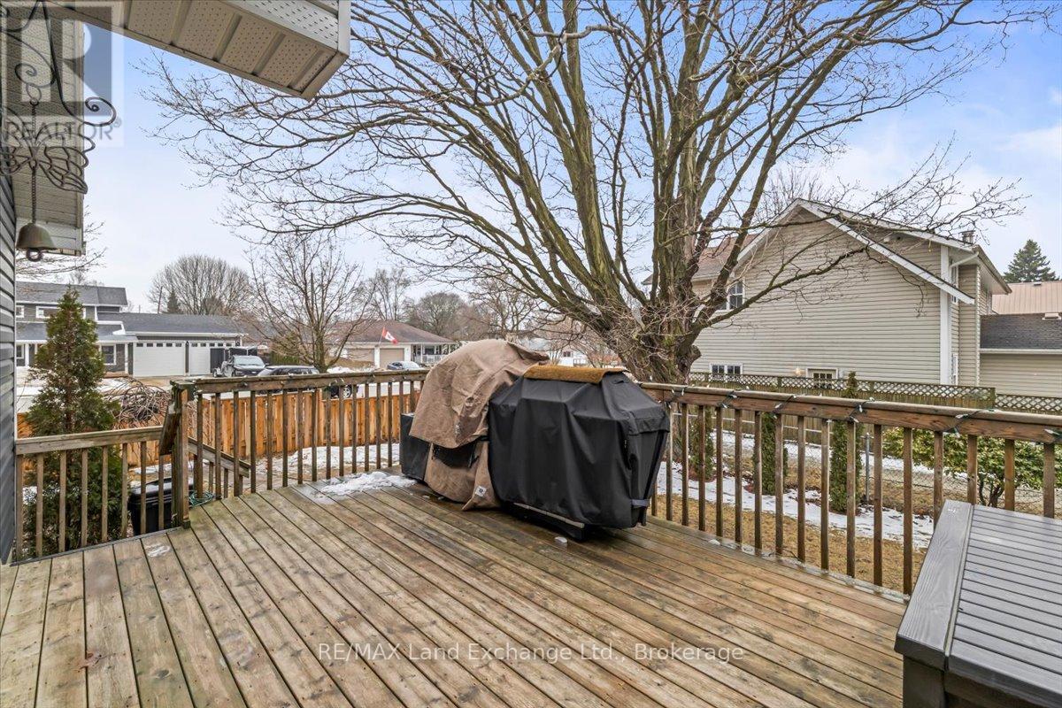 737 GREEN STREET - 34
