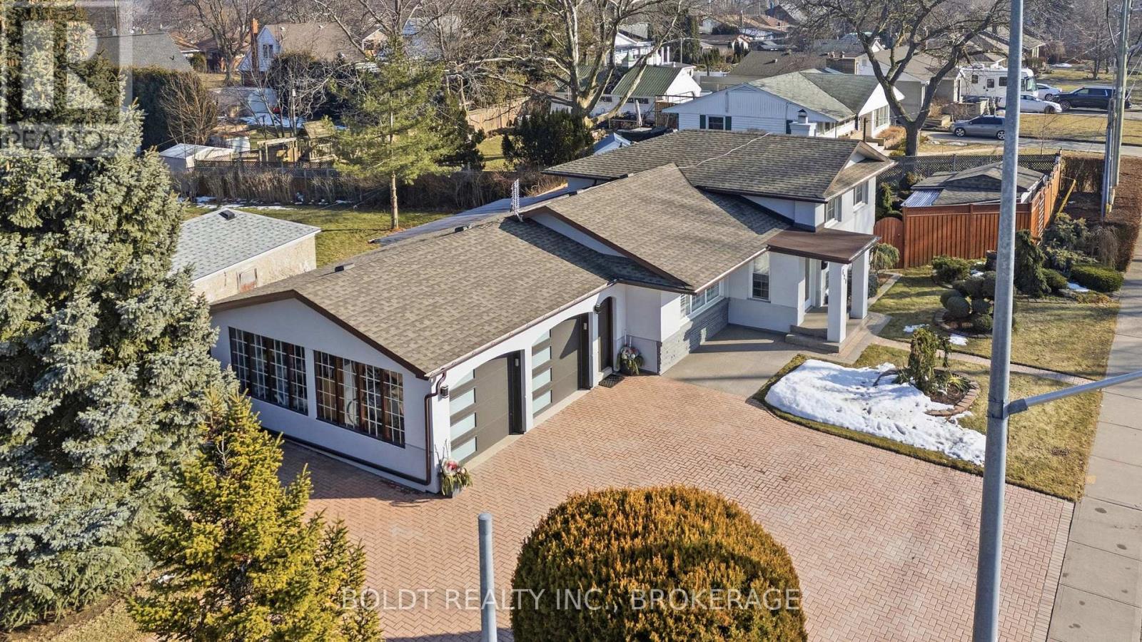 628 VINE STREET - 43