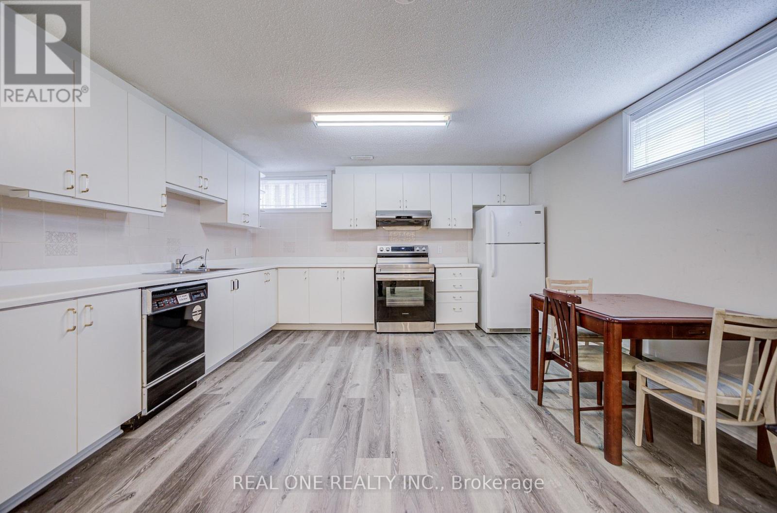 261 MCKEE AVENUE - 33