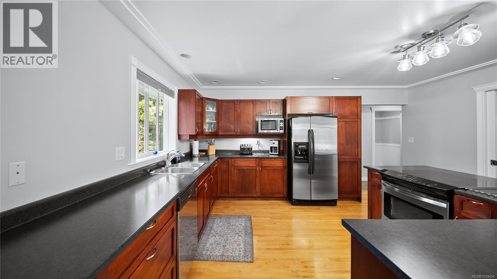 636 Stewart Mountain Rd - 21