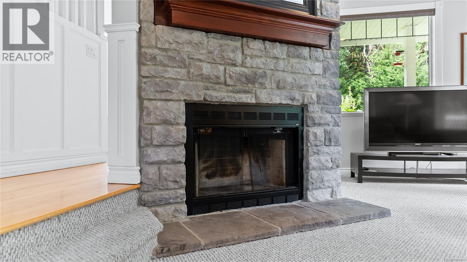 636 Stewart Mountain Rd - 26