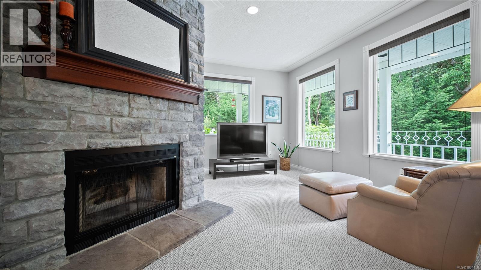 636 Stewart Mountain Rd - 28