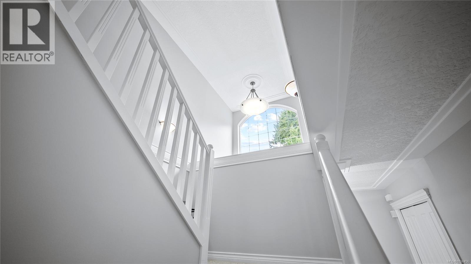 636 Stewart Mountain Rd - 37