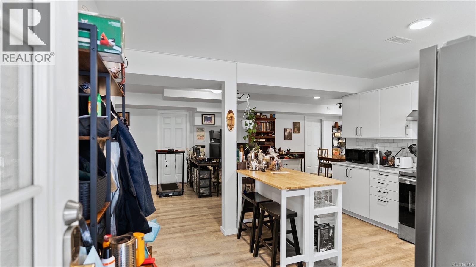 636 Stewart Mountain Rd - 64