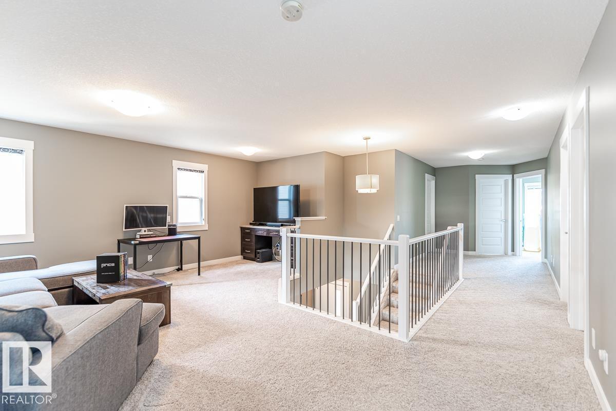 9748 205 ST NW - 12