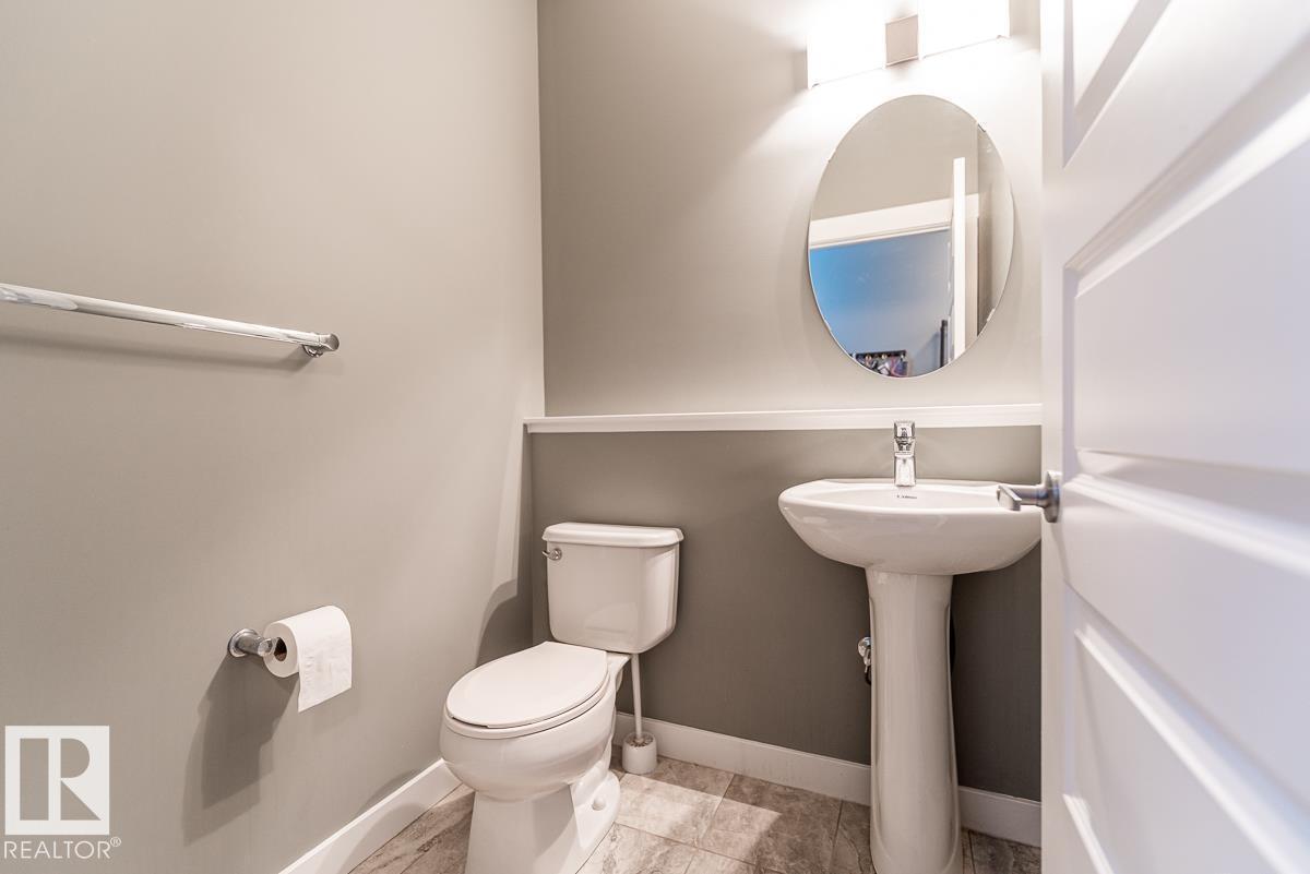 9748 205 ST NW - 17