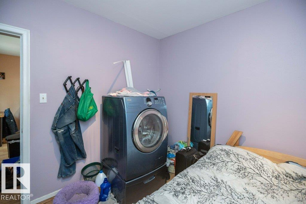 4906 51 ST - 19