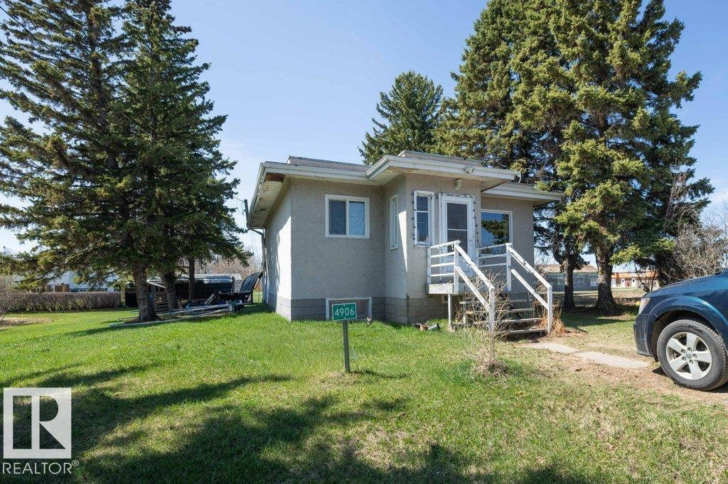 4906 51 ST - 2