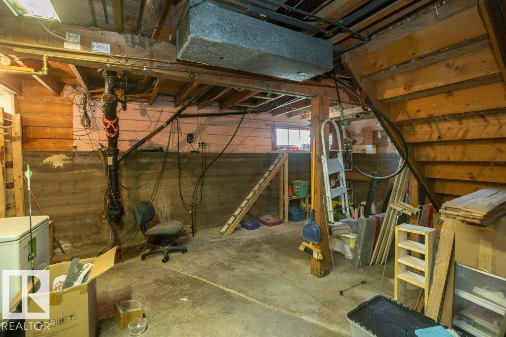4906 51 ST - 21