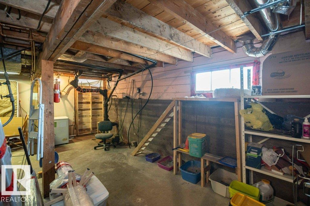 4906 51 ST - 24