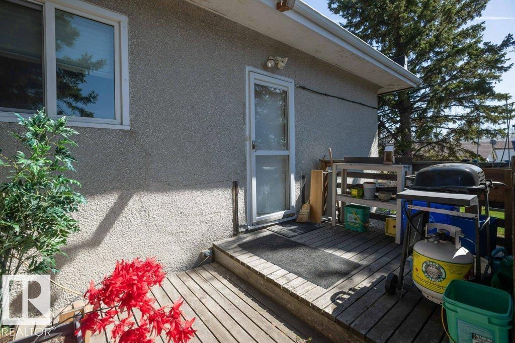 4906 51 ST - 34