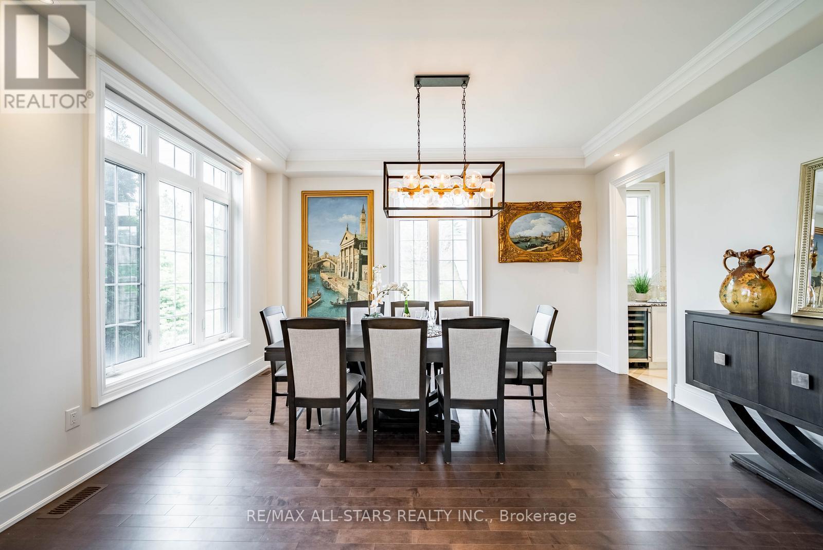 #37 37 COUNTRY CLUB CRESCENT - 10