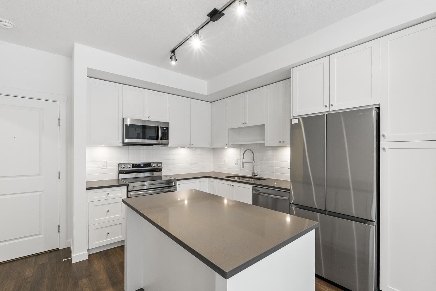 3 Bed, 2 Bath Condo for Rent in Surrey – 312 15735 85 AVENUE, Surrey – MLS# R3122388 - Image 7
