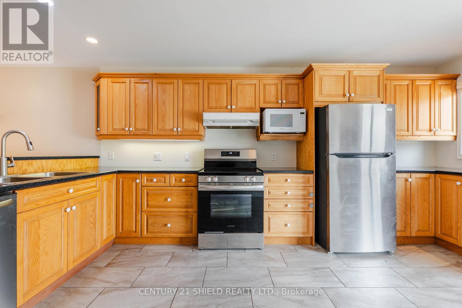 127 HEMLOCK CRESCENT - 16