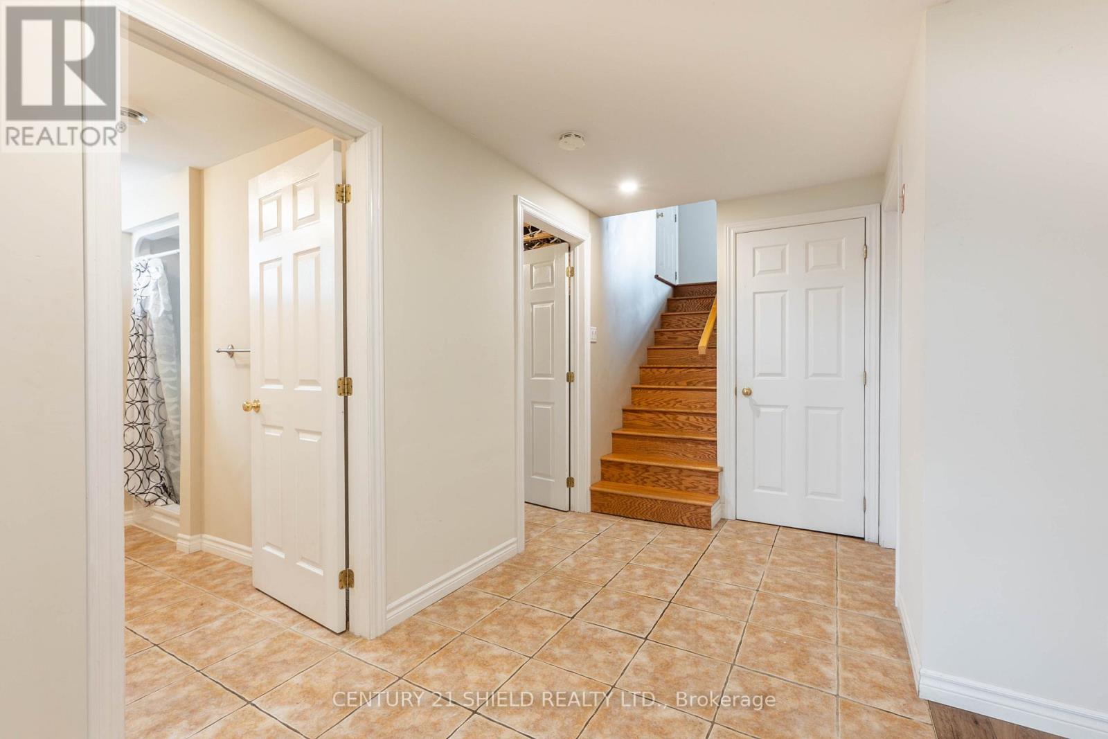127 HEMLOCK CRESCENT - 22
