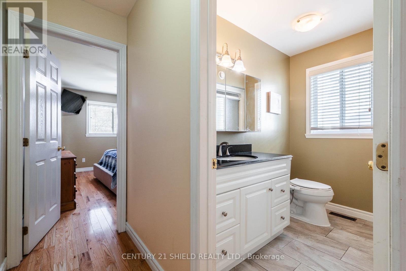 127 HEMLOCK CRESCENT - 20