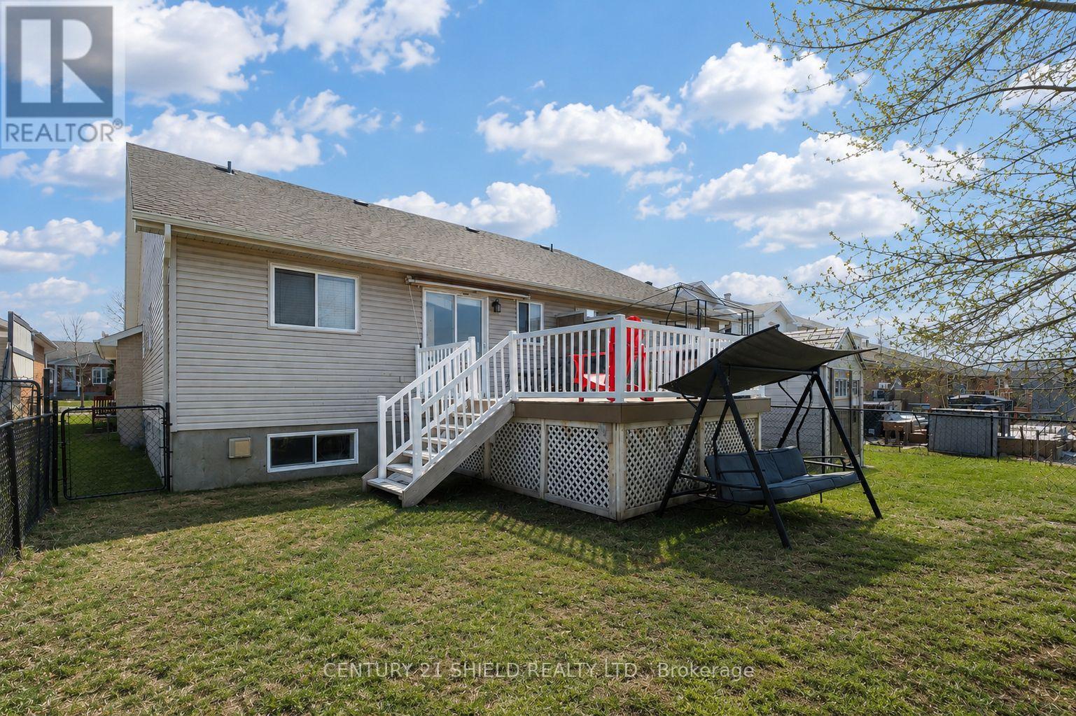 127 HEMLOCK CRESCENT - Image 3