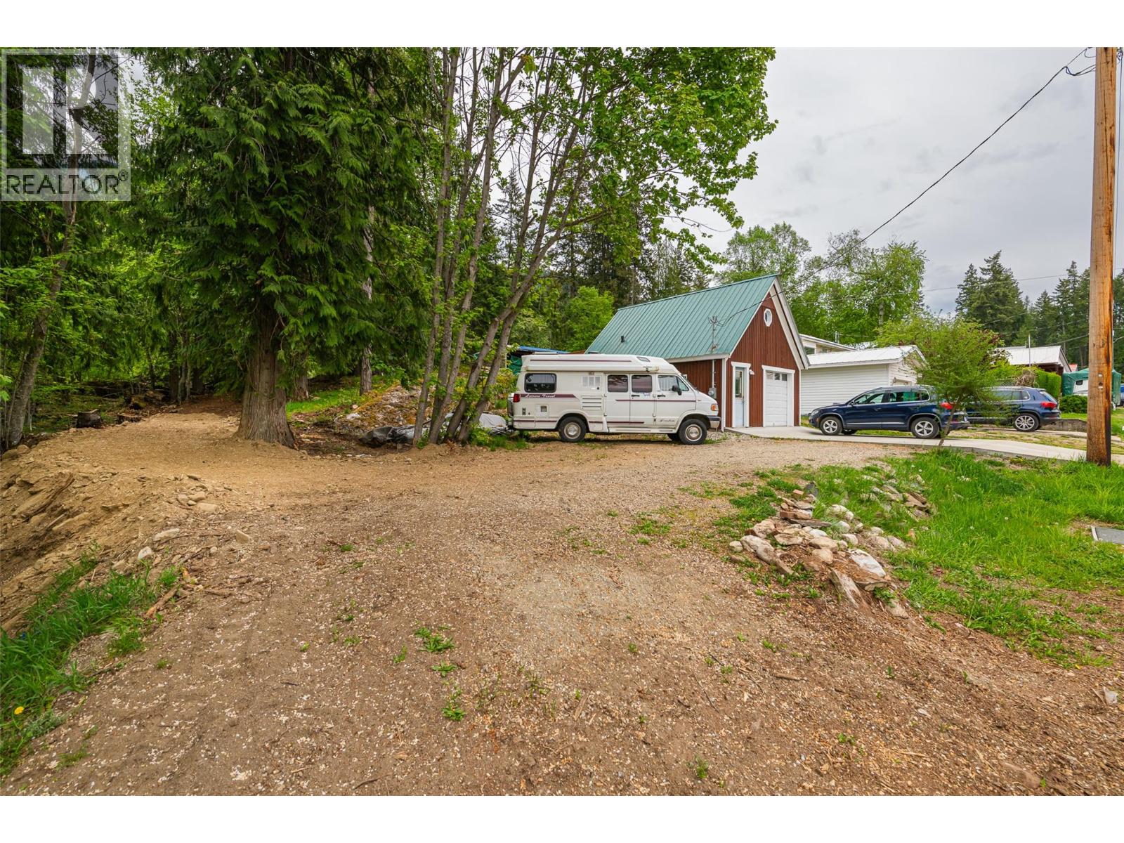 1524 RUSSEL Avenue - photo 2
