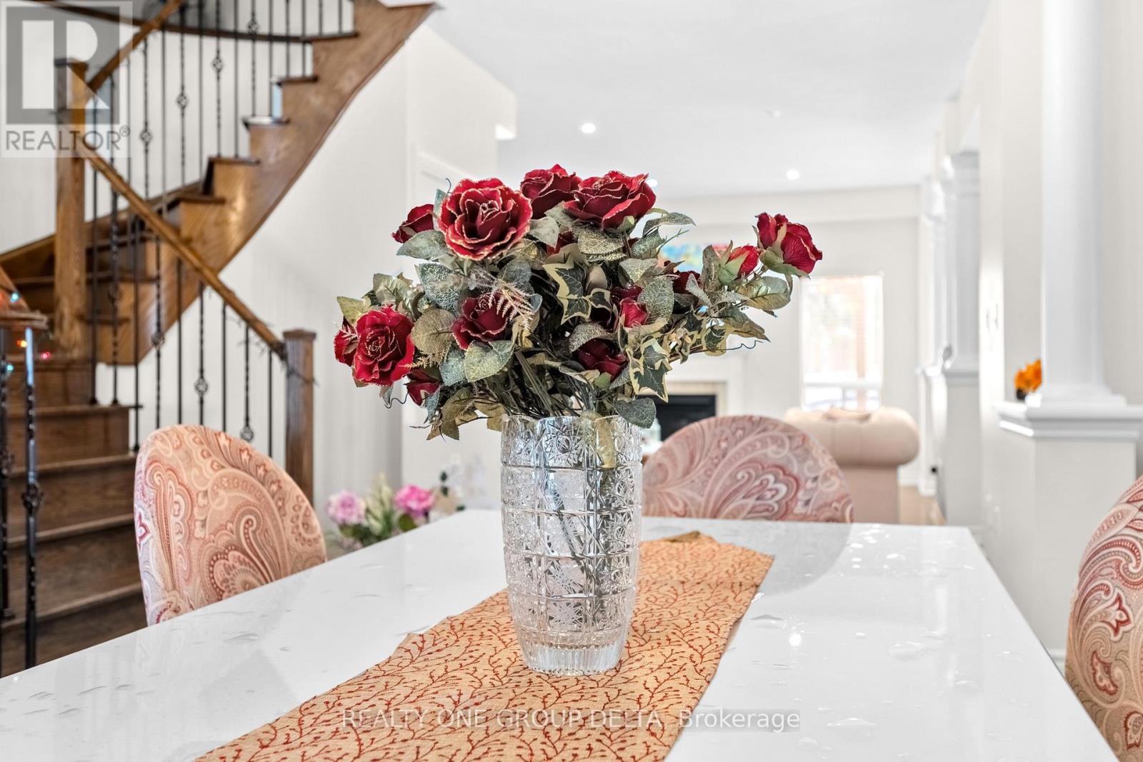 8 CHARLEMAGNE AVENUE - 5