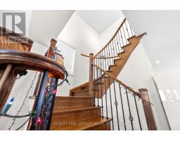 8 Charlemagne Avenue, Barrie, ON L4M0A9 Photo 19