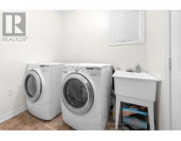 8 Charlemagne Avenue, Barrie, ON L4M0A9 Photo 16