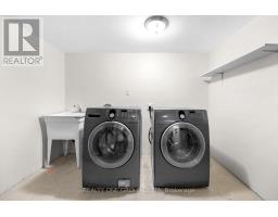 8 Charlemagne Avenue, Barrie, ON L4M0A9 Photo 44