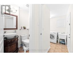 8 Charlemagne Avenue, Barrie, ON L4M0A9 Photo 17