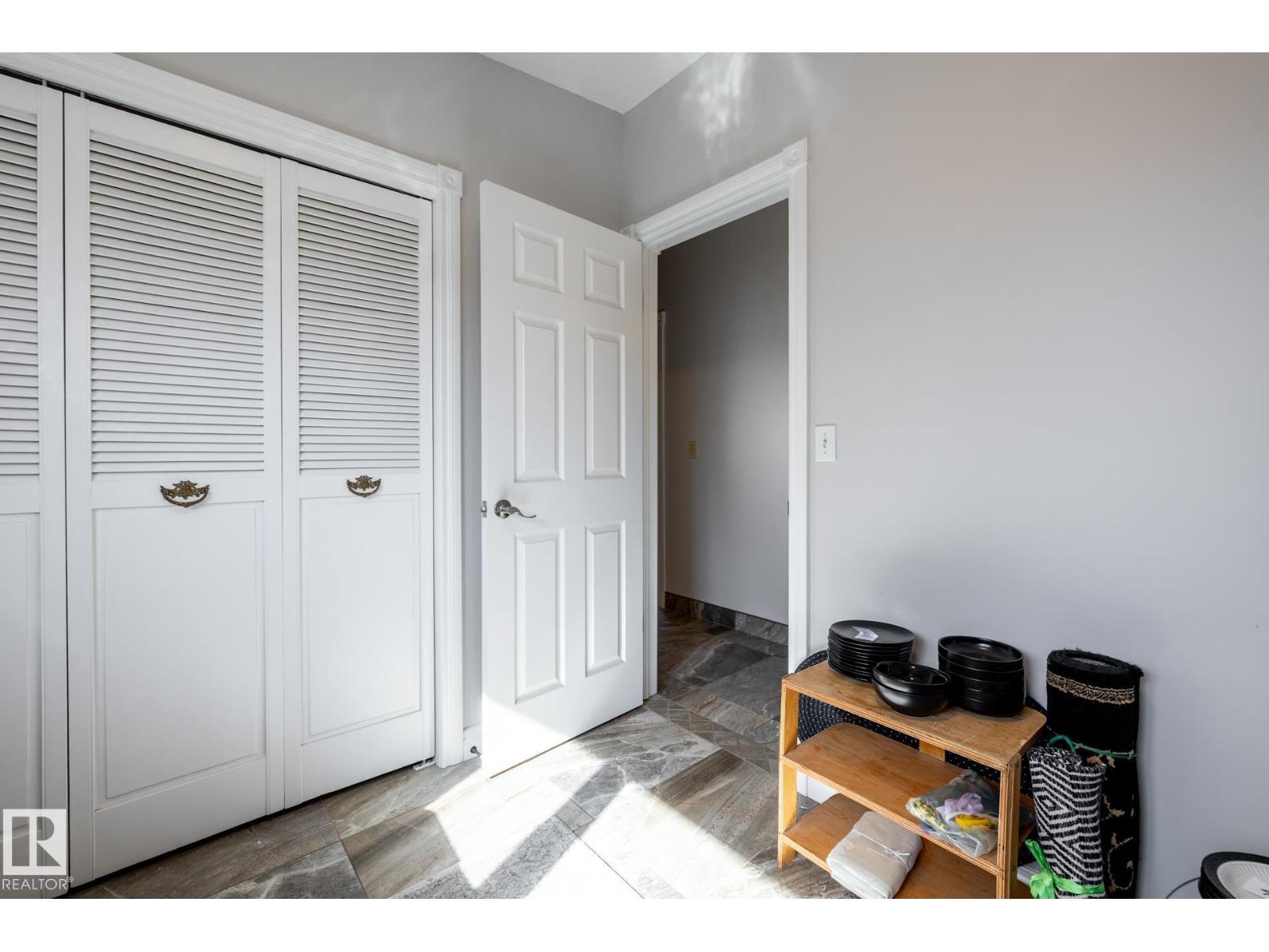 16536 103 ST NW - 22