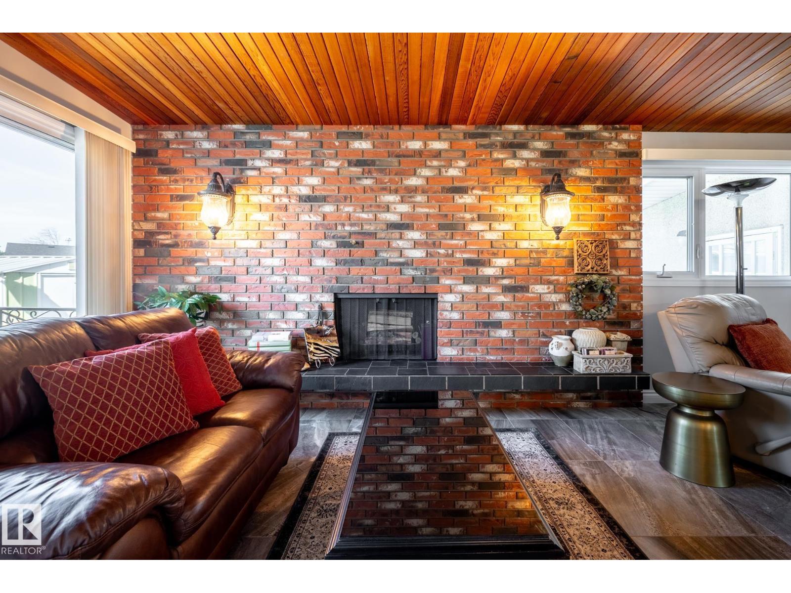 16536 103 ST NW - 21