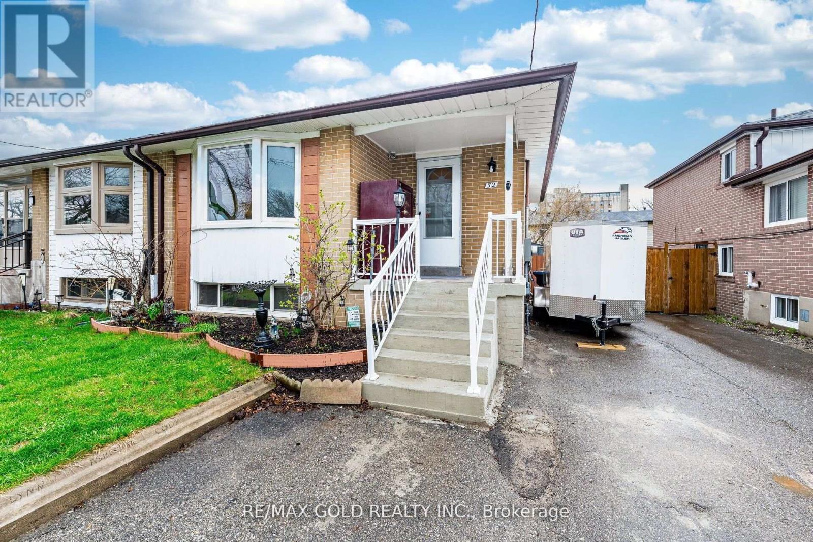 52 GARFIELD CRESCENT - 2