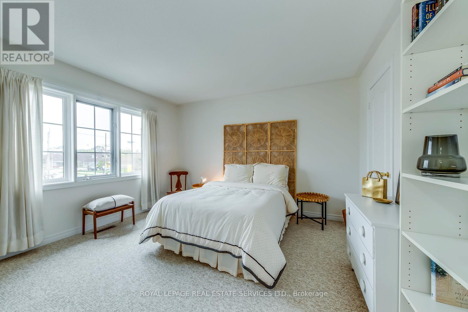 175 LA ROSE AVENUE - 38