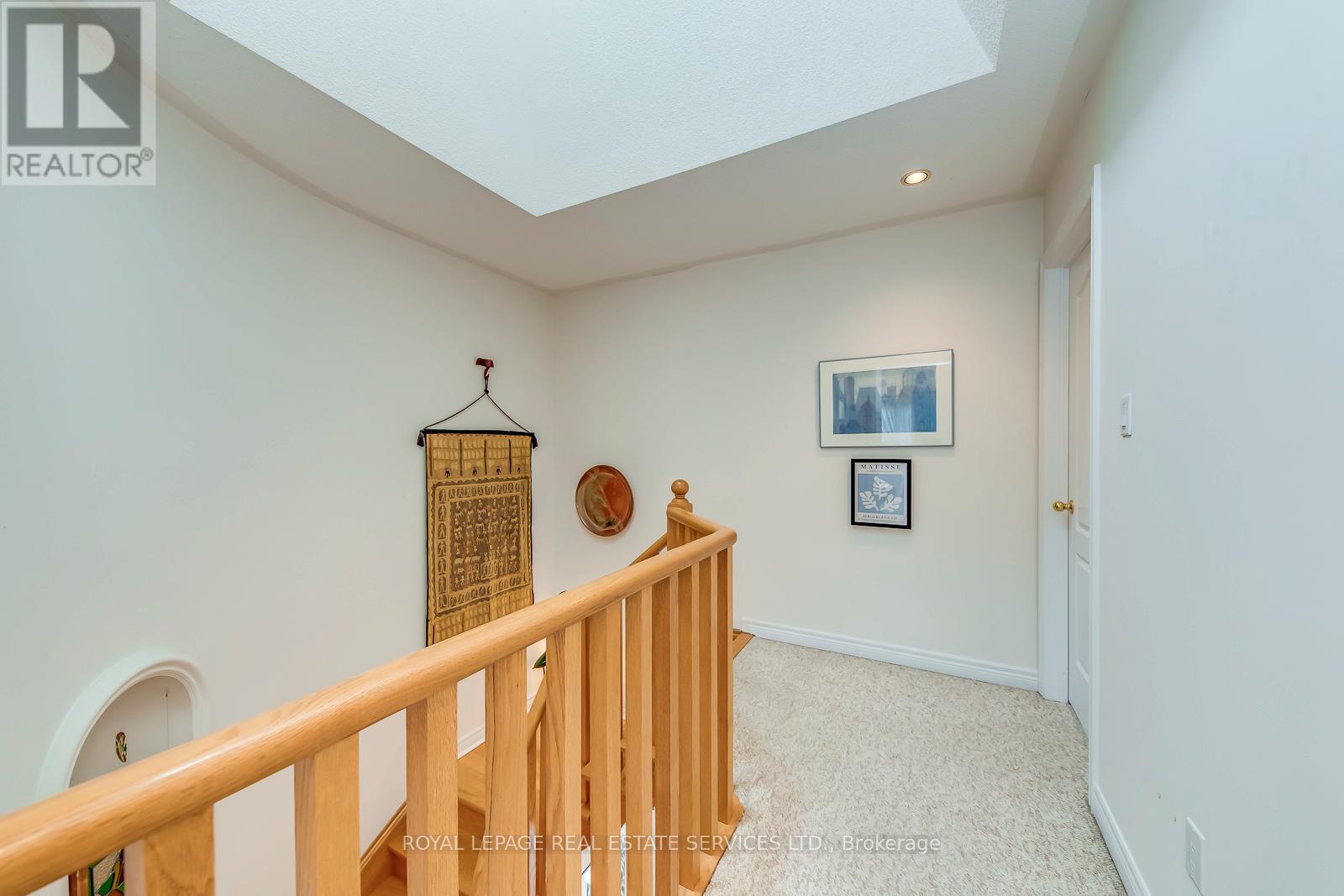 175 LA ROSE AVENUE - 26
