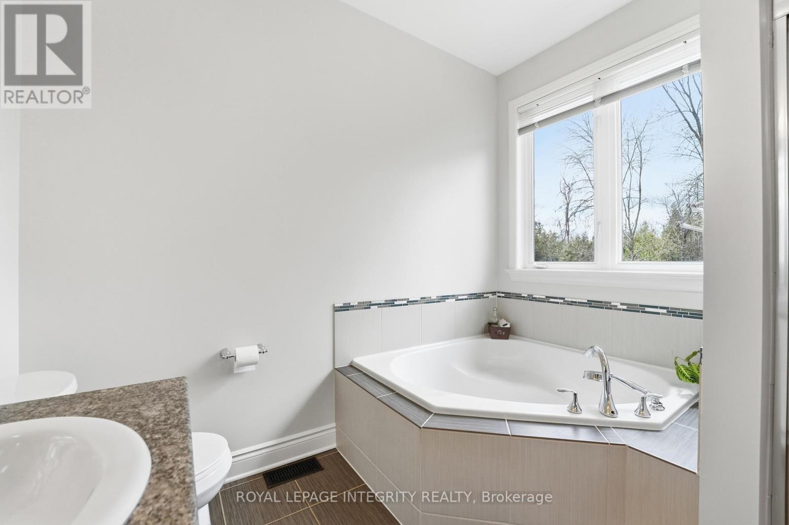 281 WILLIAM HAY DRIVE - 23